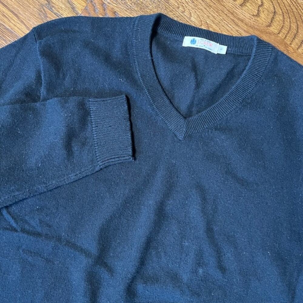J.Crew V Neck Cashmere Blend Pullover Sweater Mens L Black Ribbed Hem Classic